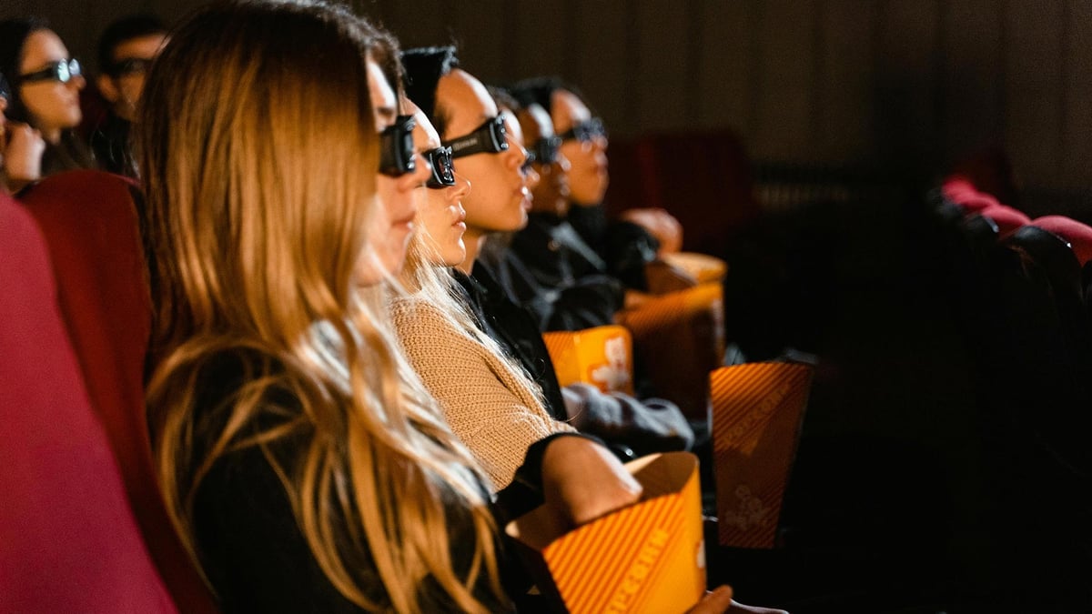 En stillbild från en biovisning av en Oscarsfilm.