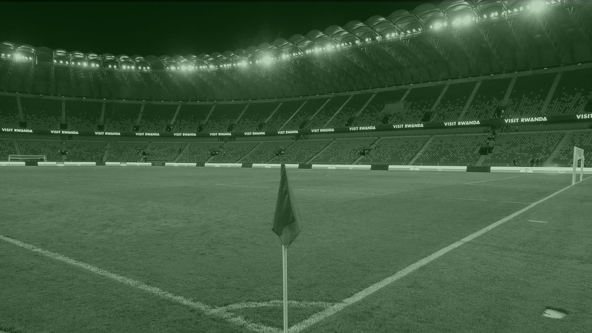 En fotbollsplan inför en match i esport fotboll.