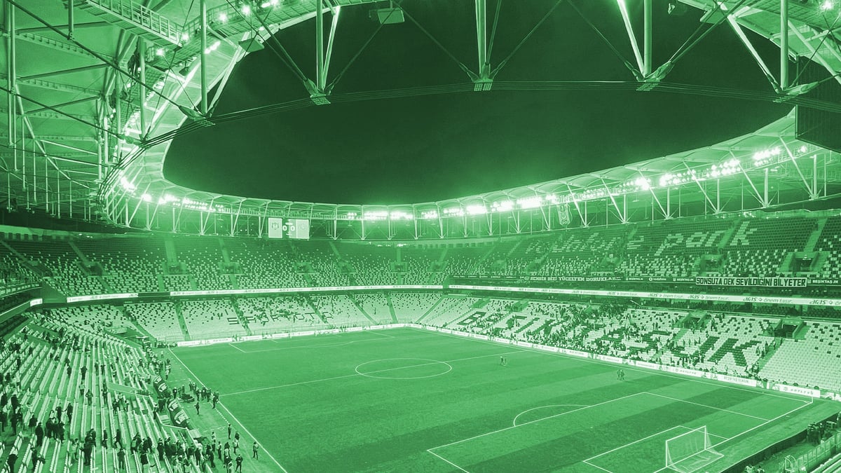En stor fotbollsarena inför en match i La Liga.