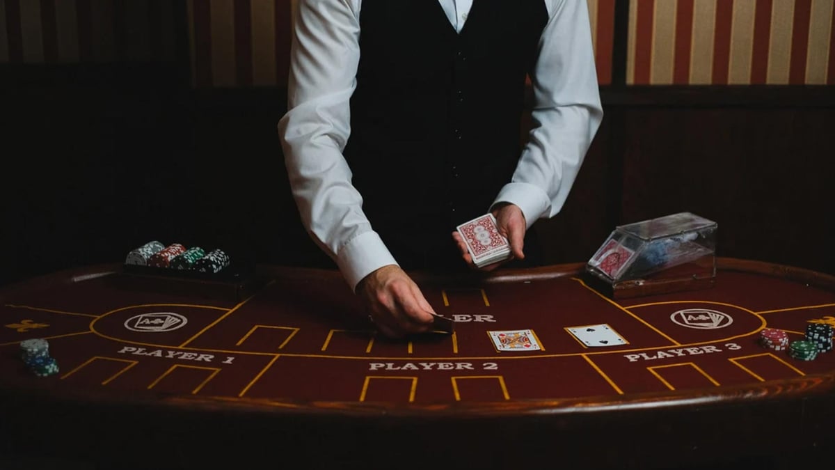 En stillbild från ett blackjack bord online