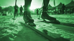 En närbild på ett par skidor i en OS-tävling